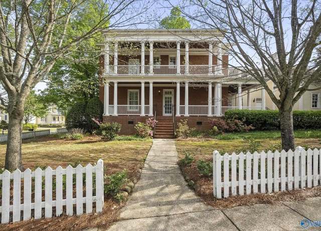 Property at 36 Ledge View Dr SE, Huntsville, AL 35802, 4 beds, 3.5 baths