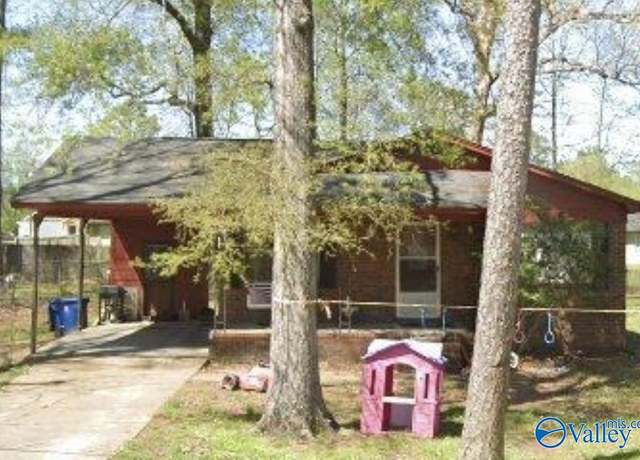 Property at 1015 Cornelia Cir, Attalla, AL 35954, 3 beds, 1.5 baths