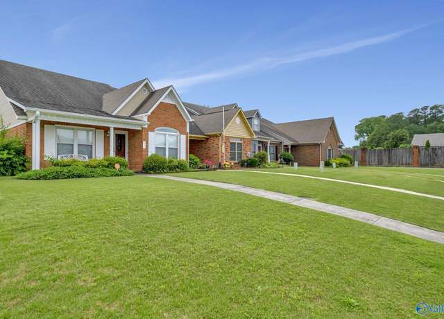 Property at 413 Covina Dr, Decatur, AL 35603, 2 beds, 2 baths