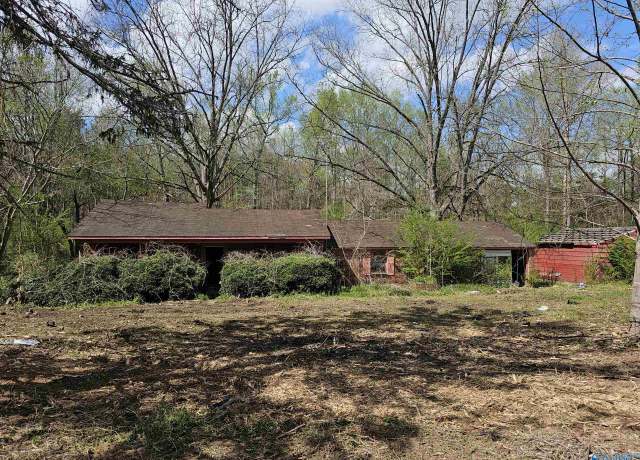 Property at 1006 County Road 1233, Vinemont, AL 35179, 3 beds, 2 baths
