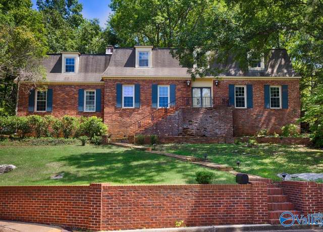 Property at 1812 Mountainbrook Dr SE, Huntsville, AL 35801, 4 beds, 3.5 baths