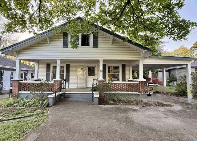 Property at 2103 Lee High Dr NE, Huntsville, AL 35811, 3 beds, 2 baths