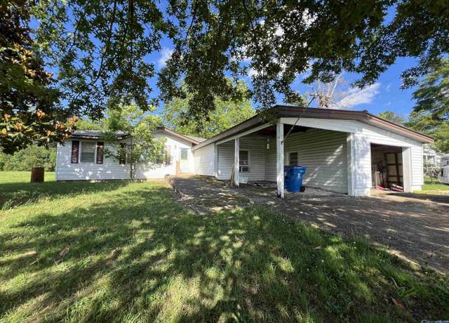 Property at 1279 Byron St, Boaz, AL 35957, 3 beds, 1 bath