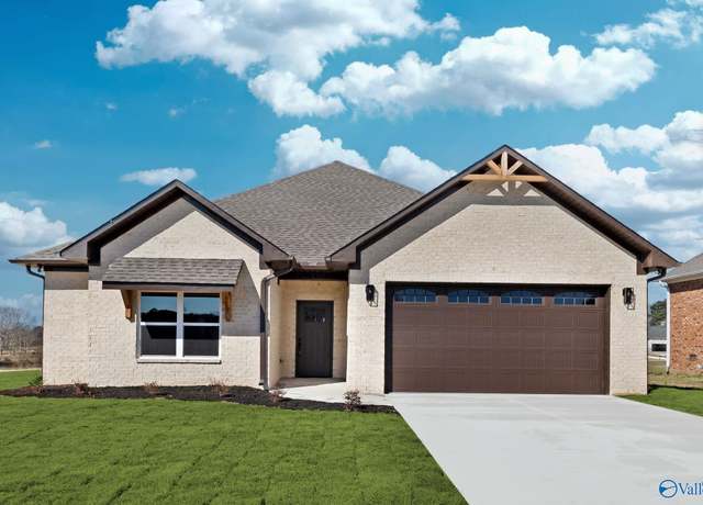 Property at 352 Krimson Cir, Albertville, AL 35951, 3 beds, 2 baths