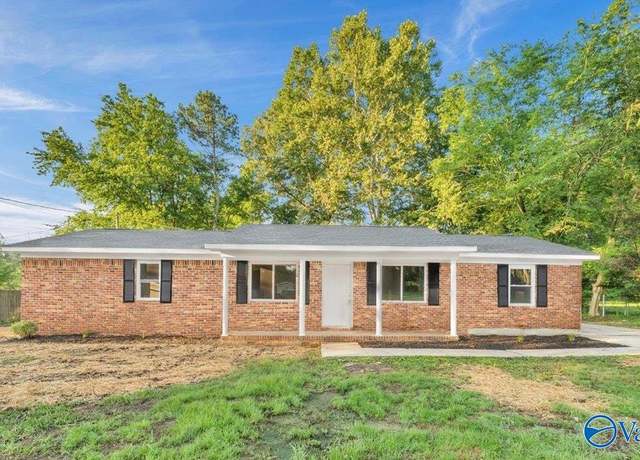 Property at 117 Lucille Dr SW, Decatur, AL 35603, 3 beds, 1.5 baths