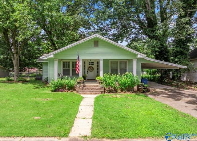 Property at 510 Darnell St, Boaz, AL 35957, 2 beds, 2 baths