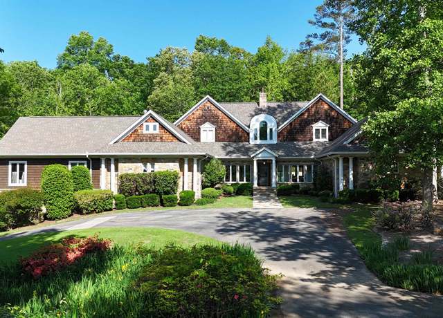Property at 3149 Buck Island Dr, Guntersville, AL 35976, 5 beds, 4.5 baths