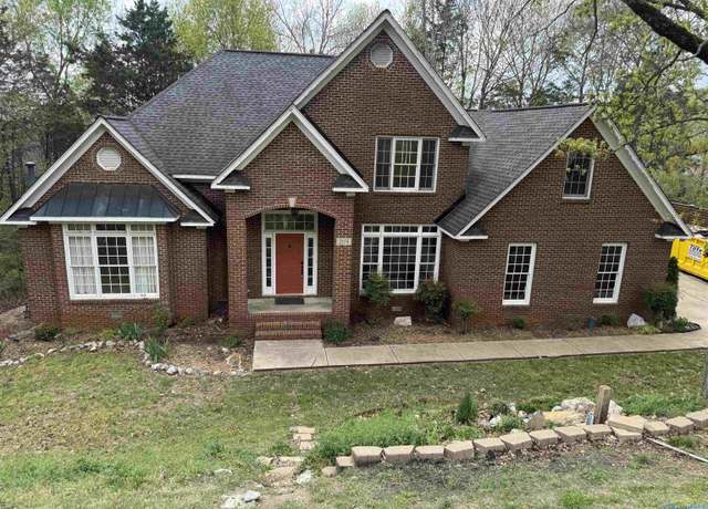 Property at 2119 Smoketree Trl, Huntsville, AL 35811, 3 beds, 2.5 baths