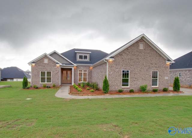 Property at 8063 Goose Ridge Dr, Owens Cross Roads, AL 35763, 4 beds, 4 baths