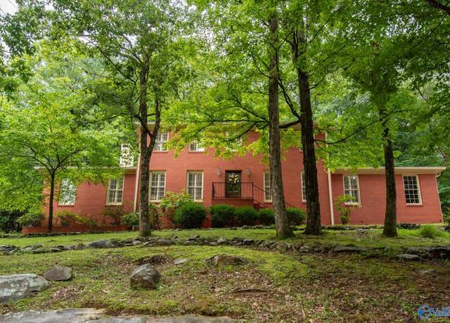 Property at 1508 Toney Dr SE, Huntsville, AL 35802, 4 beds, 3.5 baths