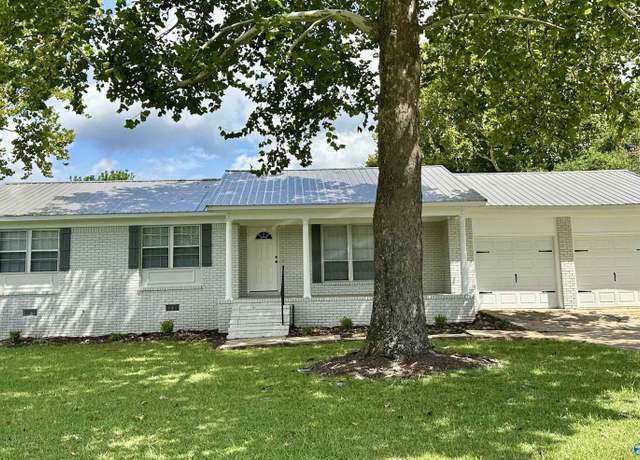 Property at 204 Case Ave, Attalla, AL 35954, 3 beds, 2 baths