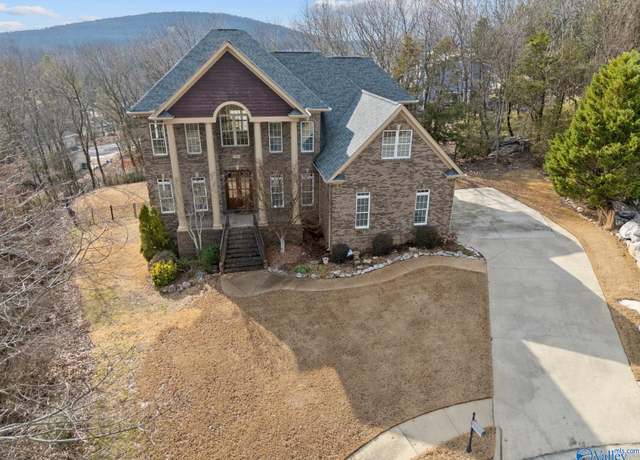 Property at 2100 Honey Locust Ln SE, Huntsville, AL 35803, 6 beds, 4.5 baths