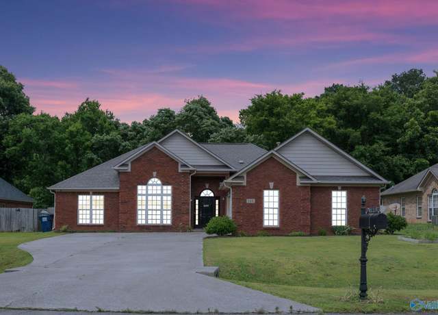 Property at 146 Appleberry Ln, Harvest, AL 35749, 3 beds, 2 baths
