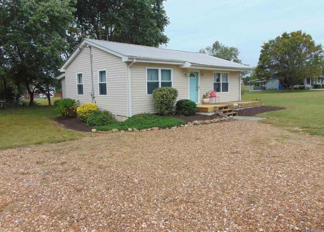 Property at 113 Hodges St, Rainsville, AL 35986, 2 beds, 1 bath