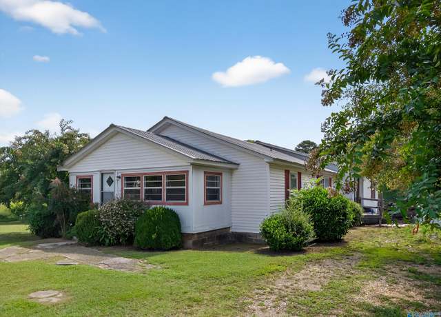 Property at 3381 Alabama Highway 77, Southside, AL 35907, 3 beds, 2 baths
