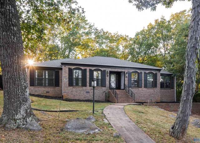 Property at 708 Corlett Dr, Huntsville, AL 35802, 4 beds, 3 baths