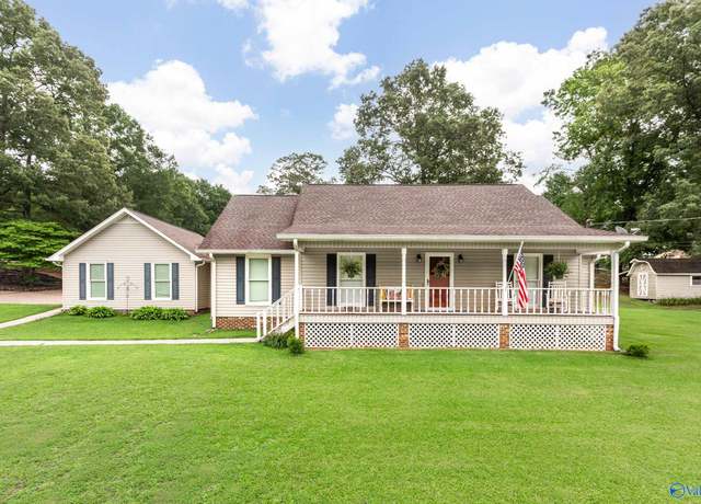 Property at 2445 Robertson St W, Southside, AL 35907, 3 beds, 2 baths
