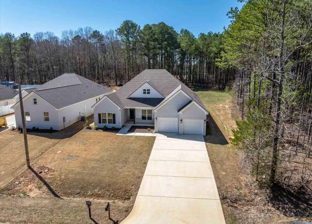 Property at 18215 Newby Chapel Rd, Athens, AL 35613, 4 beds, 3 baths