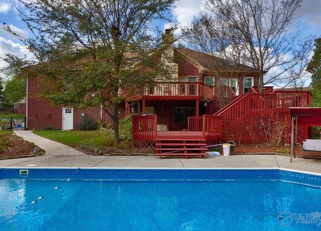 Property at 10300 Wayside Dr NE, Huntsville, AL 35810, 5 beds, 3.5 baths