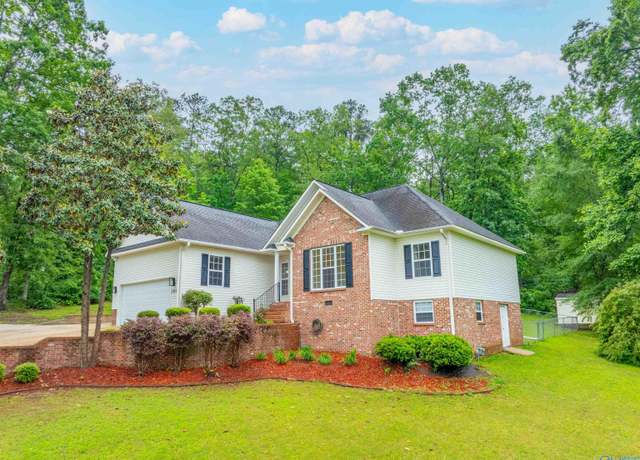 Property at 2115 James Dr, Southside, AL 35907, 3 beds, 2 baths
