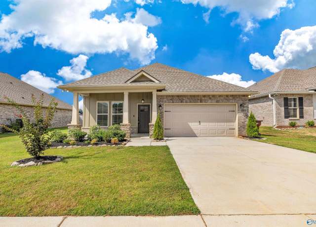 Property at 24057 Quints Dr, Athens, AL 35613, 4 beds, 2 baths
