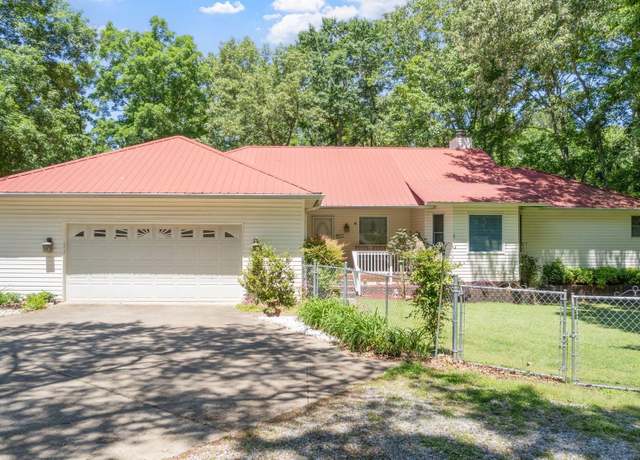 Property at 1005 County Road 544, Centre, AL 35960, 4 beds, 2.5 baths