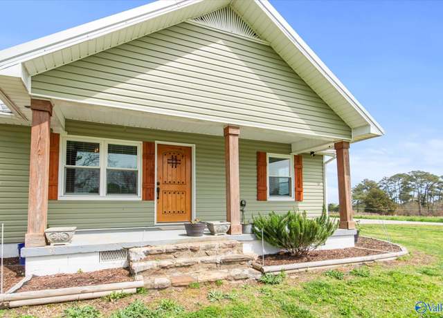 Property at 2140 Hustleville Rd, Albertville, AL 35951, 4 beds, 3 baths