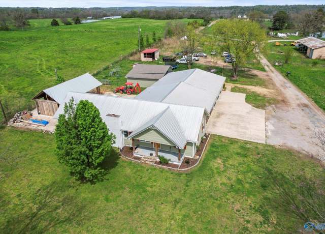 Property at 2140 Hustleville Rd, Albertville, AL 35951, 4 beds, 3 baths
