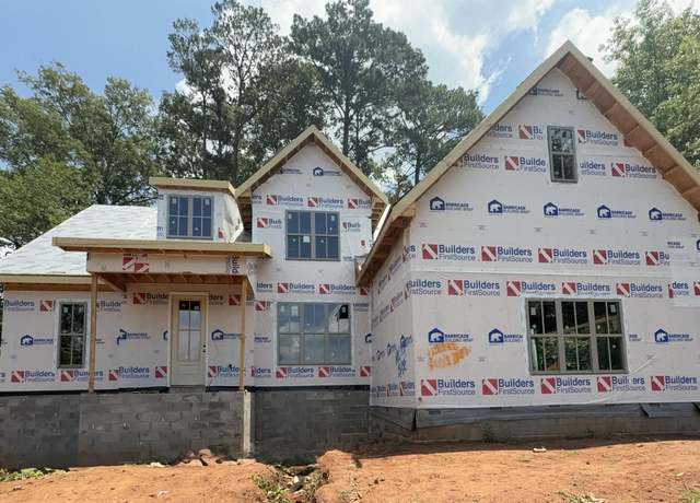 Property at 3445 Creek Path Rd, Guntersville, AL 35976, 5 beds, 3 baths