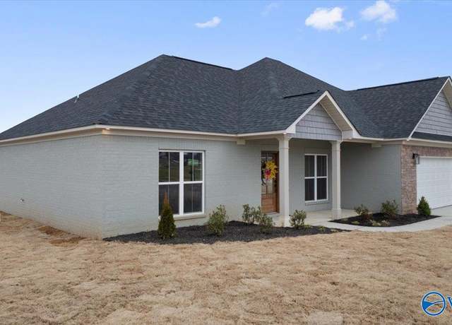 Property at 48 Bolerbrook Dr, Trinity, AL 35673, 3 beds, 2 baths