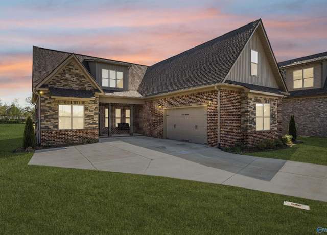 Property at 17920 Longleaf Dr, Athens, AL 35611, 3 beds, 2 baths