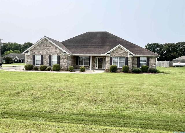 Property at 100 Glenfield Ct, Huntsville, AL 35811, 4 beds, 3 baths