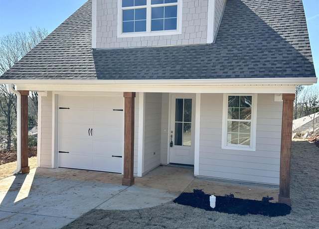 Property at 572 Farmingdale Rd, Huntsville, AL 35803, 3 beds, 2.5 baths