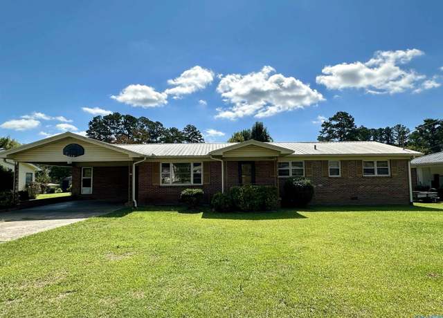 Property at 237 Tabor Rd, Gadsden, AL 35904, 4 beds, 2 baths