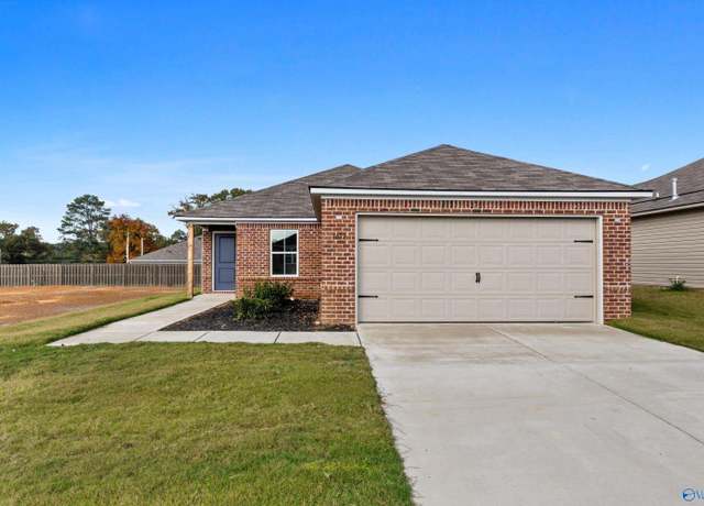 Property at 1615 Simmons St SE, Cullman, AL 35055, 4 beds, 2 baths