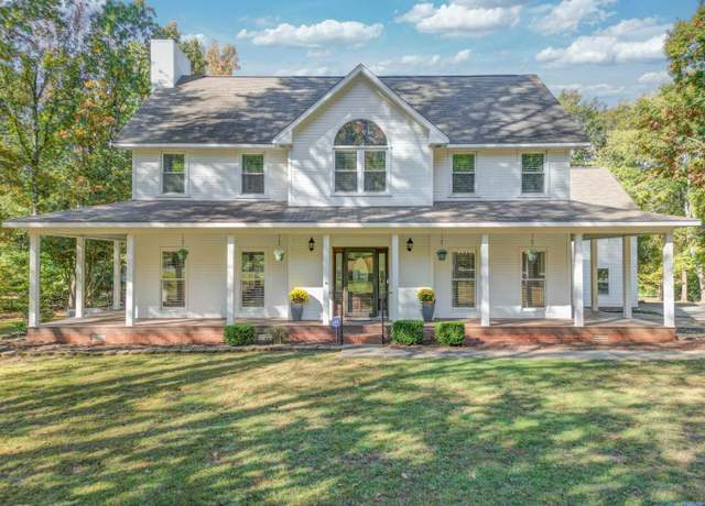 Property at 4409 Dogwood Dr, Decatur, AL 35603, 4 beds, 2.5 baths