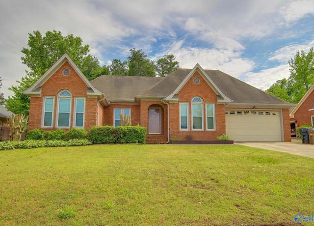 Property at 2309 Galahad Dr, Decatur, AL 35603, 3 beds, 2 baths