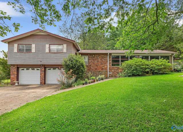 Property at 4103 Tawannah Cir, Hokes Bluff, AL 35903, 3 beds, 2 baths