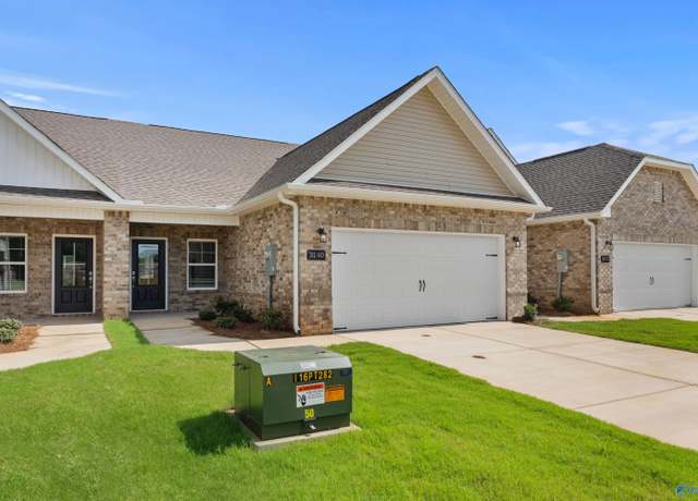 Property at 3140 Mead Way SE, Decatur, AL 35603, 2 beds, 2 baths
