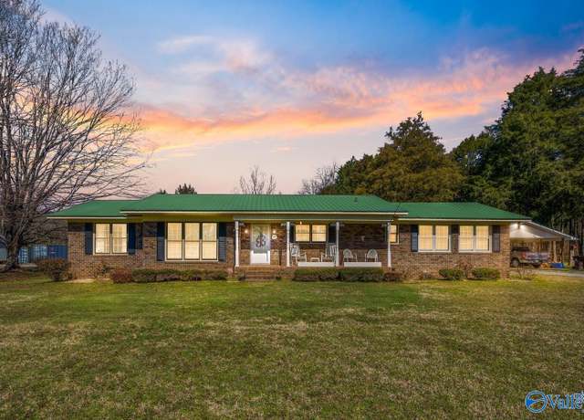 Property at 937 County Road 470, Scottsboro, AL 35768, 3 beds, 2 baths