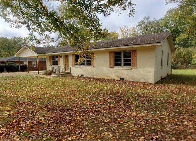 Property at 302 Schilling St, Athens, AL 35611, 3 beds, 2 baths