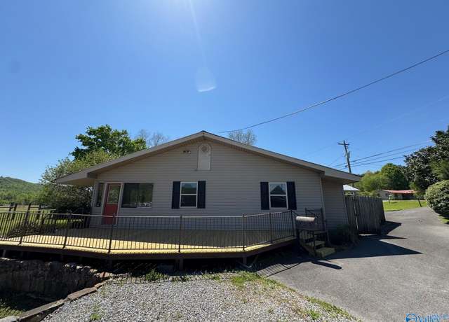 Property at 5663 Alabama Highway 79, Guntersville, AL 35976, 2 beds, 1.5 baths