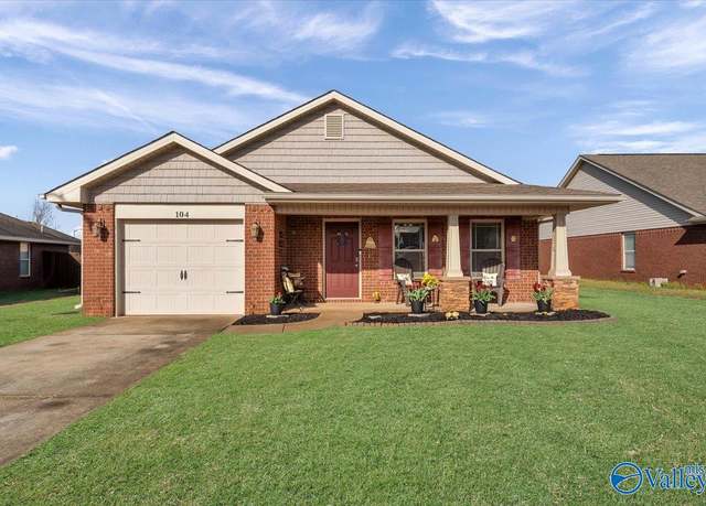 Property at 104 Benteen Ave, Madison, AL 35765, 3 beds, 2 baths