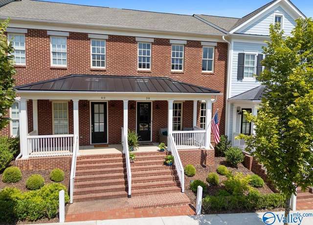 Property at 38 Pine St NW, Huntsville, AL 35806, 2 beds, 2.5 baths