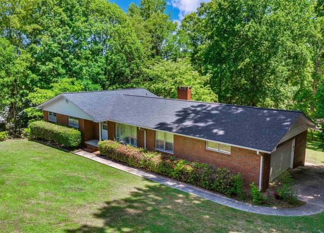 Property at 501 Leath Dr NE, Fort Payne, AL 35967, 3 beds, 2 baths
