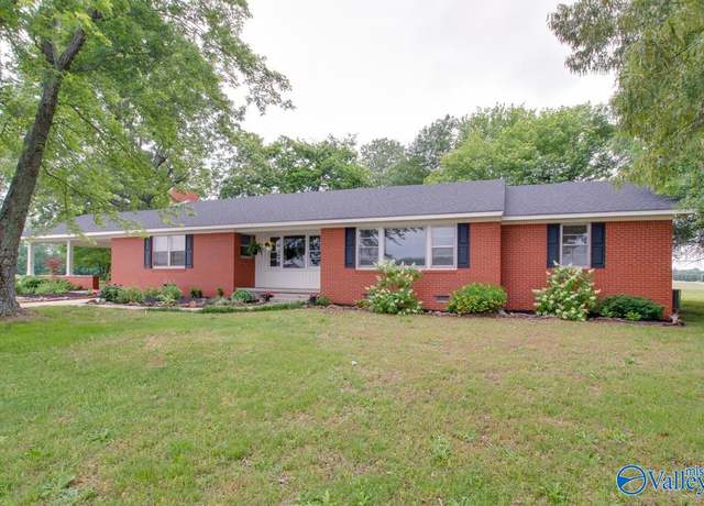 Property at 569 County Road 119, Rogersville, AL 35645, 3 beds, 2 baths