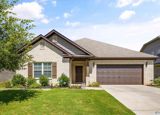 Property at 111 Grove Hill Cir, New Market, AL 35761, 3 beds, 2 baths
