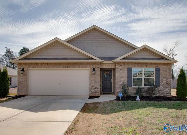 Property at 178 Meadow Ridge Dr, Hazel Green, AL 35750, 4 beds, 2 baths