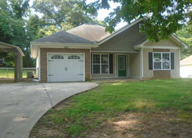 Property at 951 Boswell Dr, Oxford, AL 36203, 3 beds, 2 baths