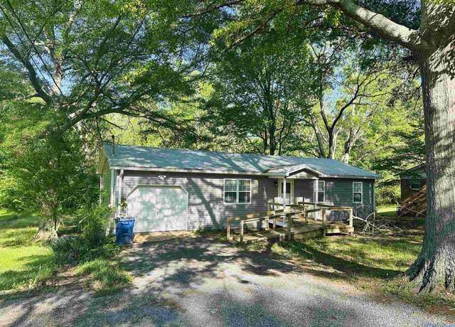 Property at 205 3rd St NE, Arab, AL 35016, 2 beds, 1 bath